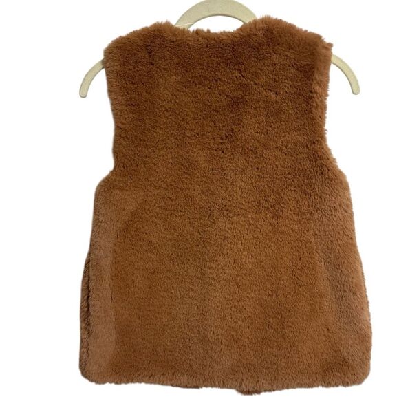ZARA‎ FAUX FUR Front Buckle Vest, GIRLS SIZE 9-10 - Picture 2 of 11